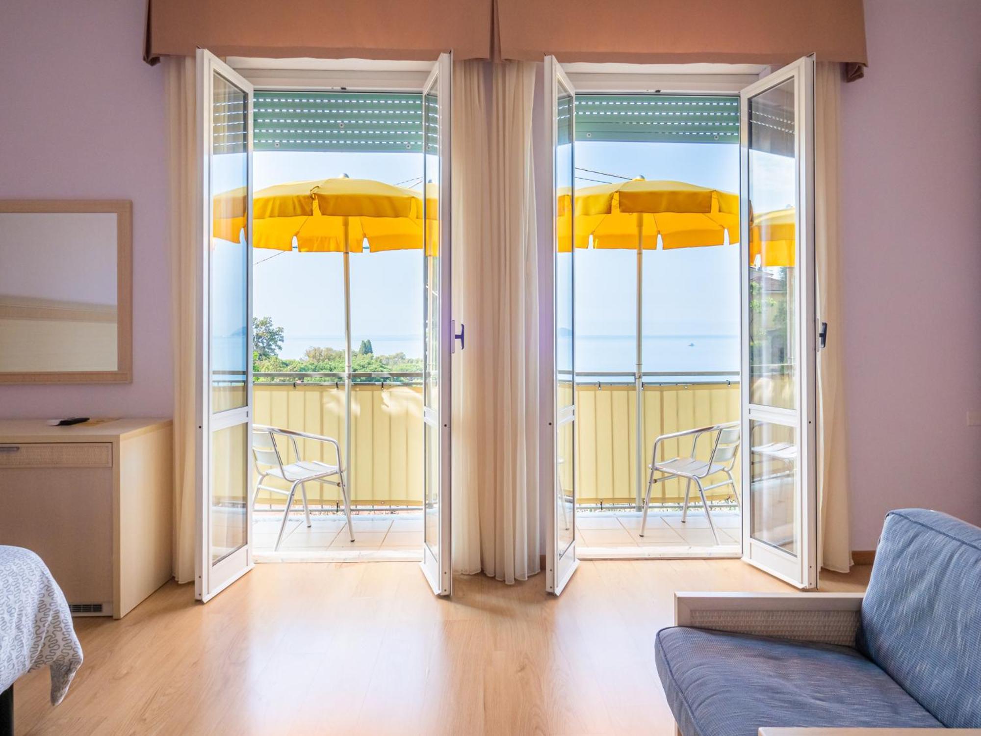 Hotel Il Nido Tellaro Esterno foto
